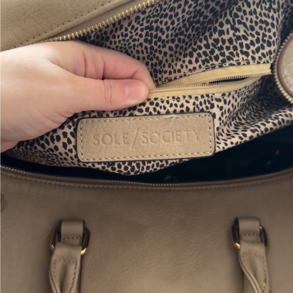 Sole Society weekender bag - Picture 3 of 7